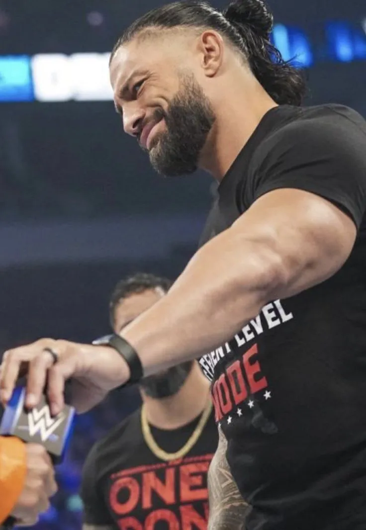 Fans Shocked as Roman Reigns Breaks Silence on Naomi & Jimmy Uso’s Baby Bombshell on RAW!