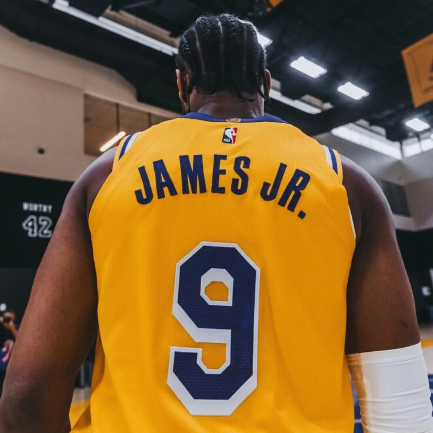 image_68a5f85292523 NBA Fans Explode Over Magic Johnson’s Bronny James Prediction