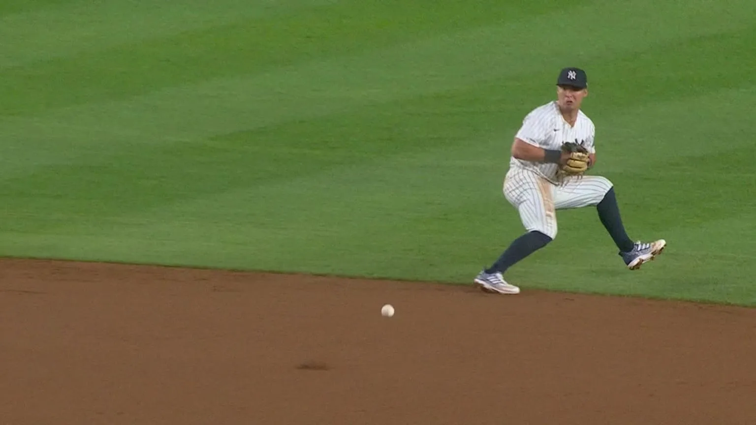 image_68a68405a5fef Anthony Volpe’s Hidden Tricks: What Makes Him Different from His Teammates