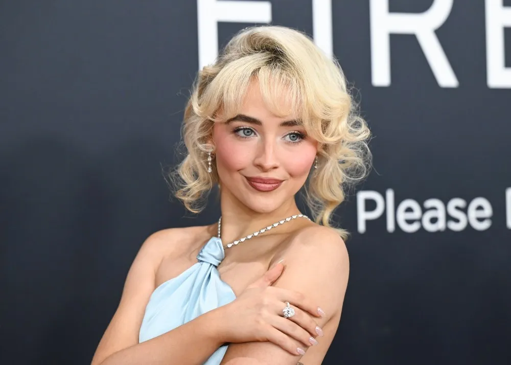 image_68a6b279b795e Sabrina Carpenter Shines on the Red Carpet – Ignoring Country Singer Sends Fans Into a Frenzy!