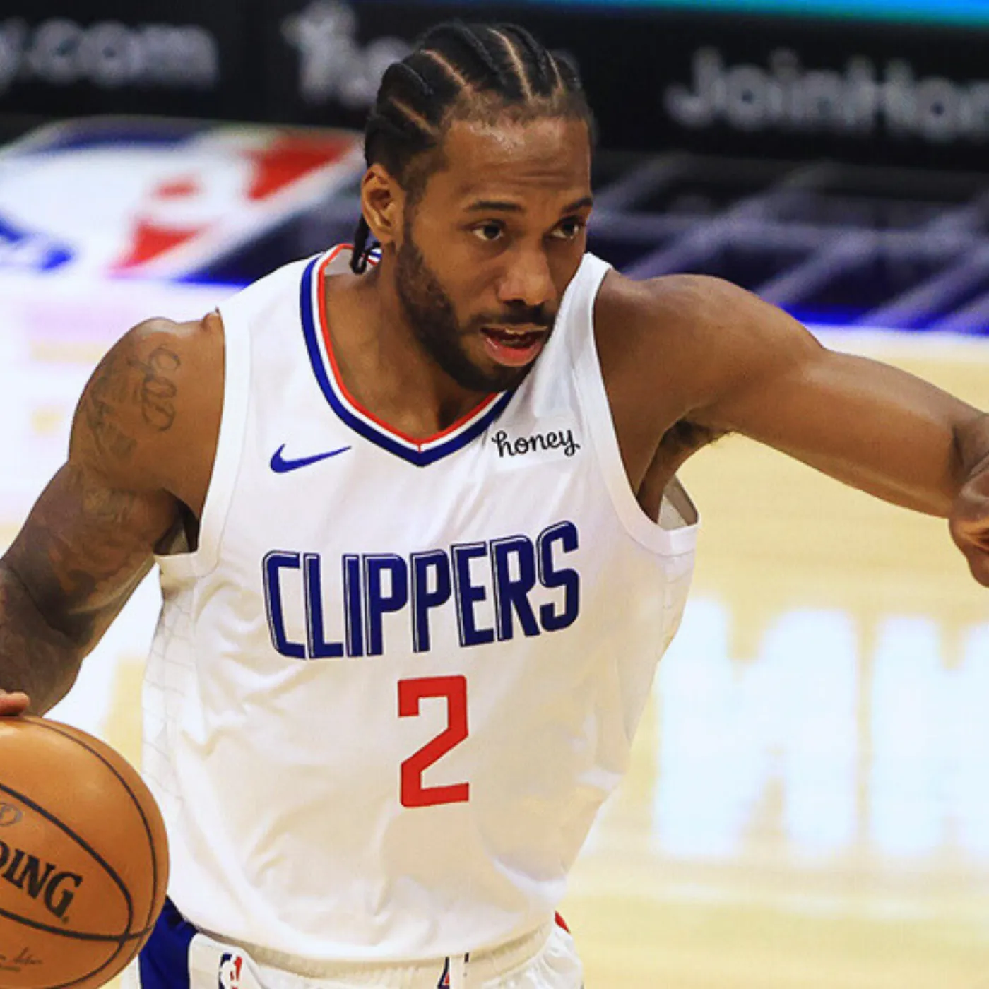 image_68a724ed5aba5 Internet Erupts as Kawhi Leonard Reveals Shocking Transformation