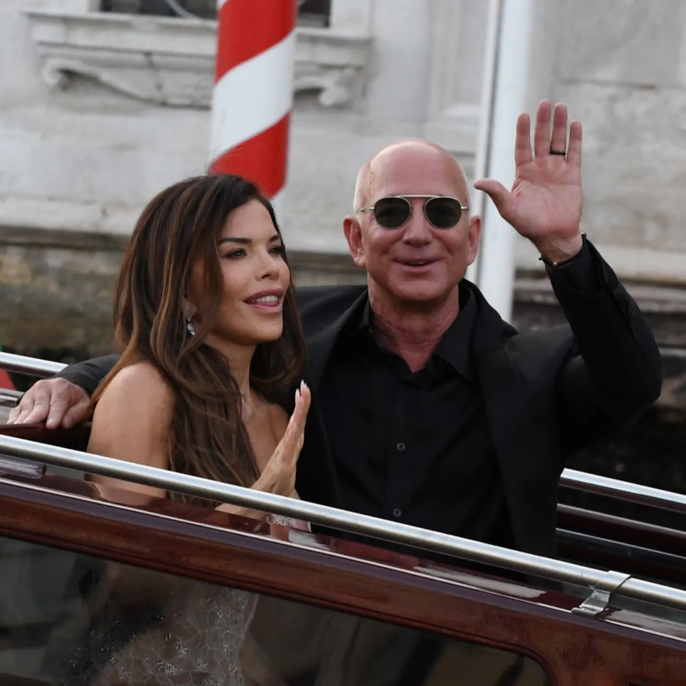 image_68a7f78e6b104 Lauren Sanchez Breaks Silence on Loss After Jeff Bezos’ Family Tragedy – Fans React Wildly