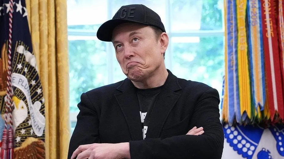 image_68a80202a4af5 Scandal Deepens: Author Who Had Child With Elon Musk Facing Hardship