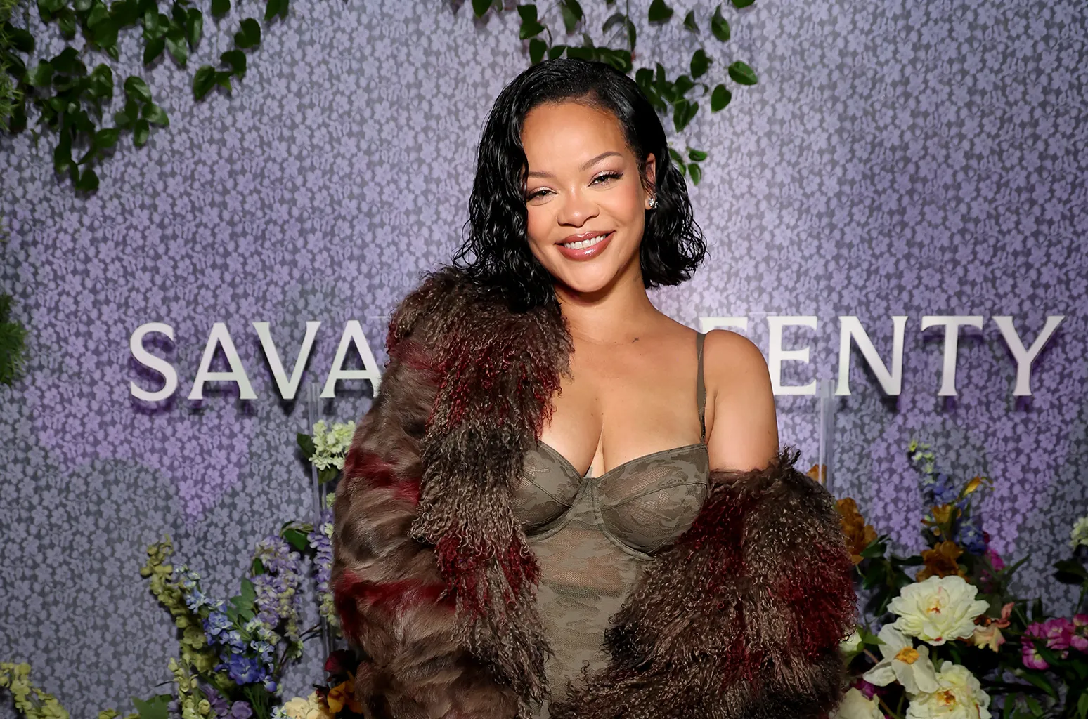 image_68a8102a7b26e Rihanna’s Wild Super Bowl Promise Shocks NFL Fans — Justin Jefferson’s Backstage Moment Has Everyone Talking