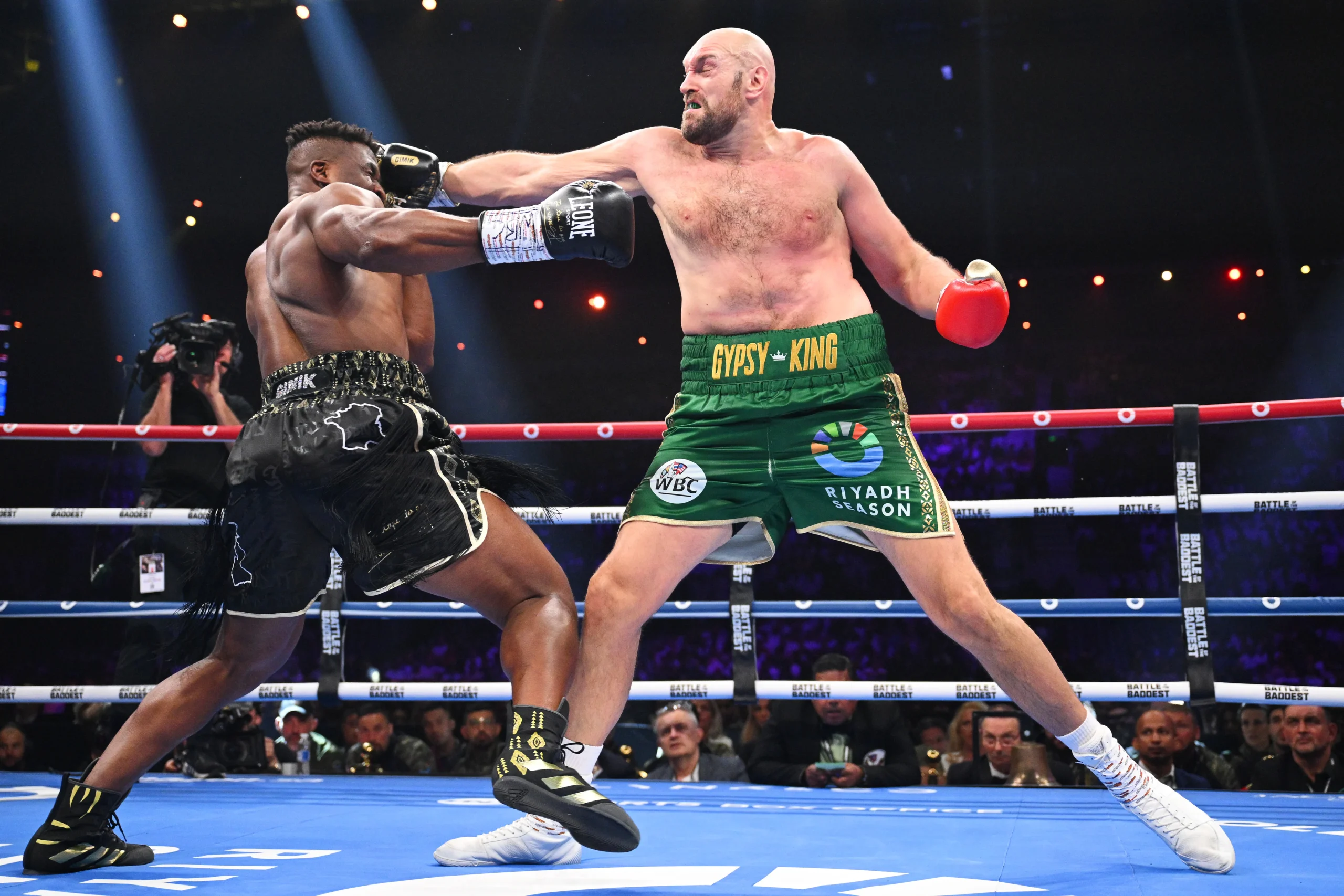 Tyson Fury’s New Training Video Sends Fans Into a Frenzy – But the Real Twist Could Be a Heavyweight Showdown About to Explode?