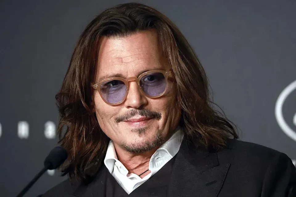 image_68a822027fd53 Johnny Depp Sparks Dating Rumors After Mysterious Outing
