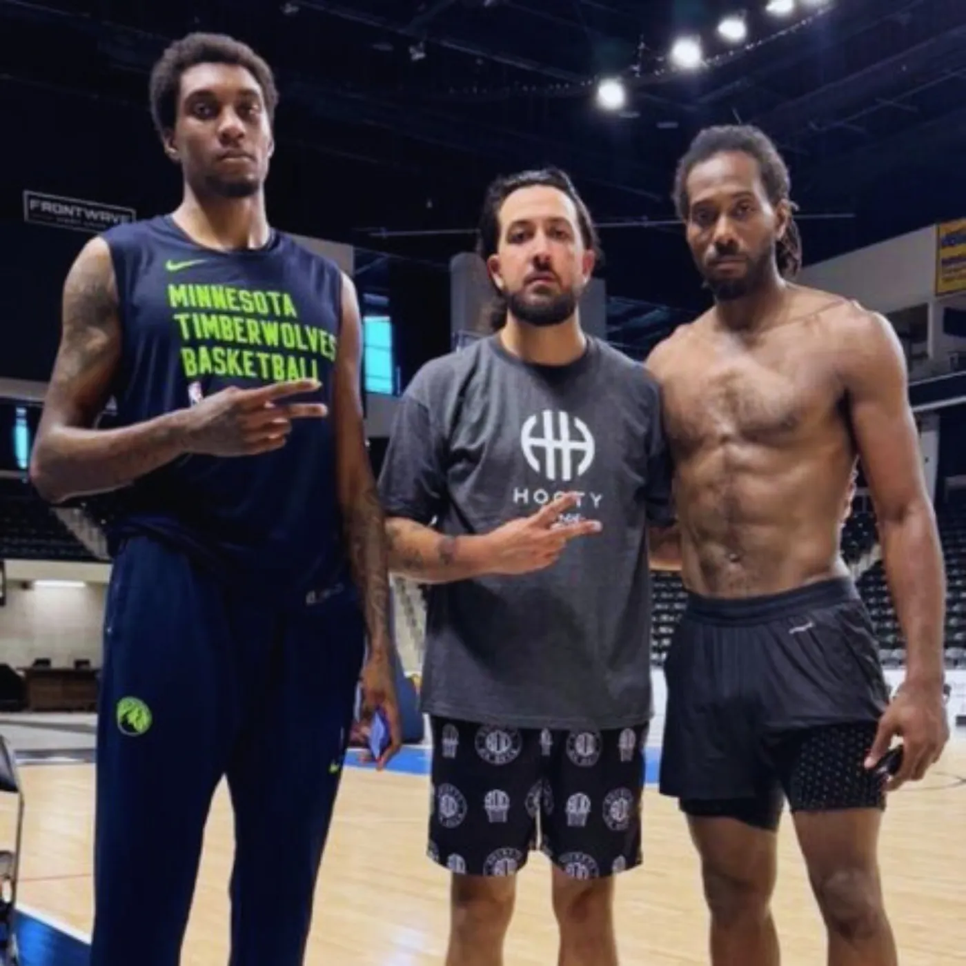 Cover Image for Behind Closed Doors: Kawhi Leonard & Jaden McDaniels’ Secret Grind Leaked