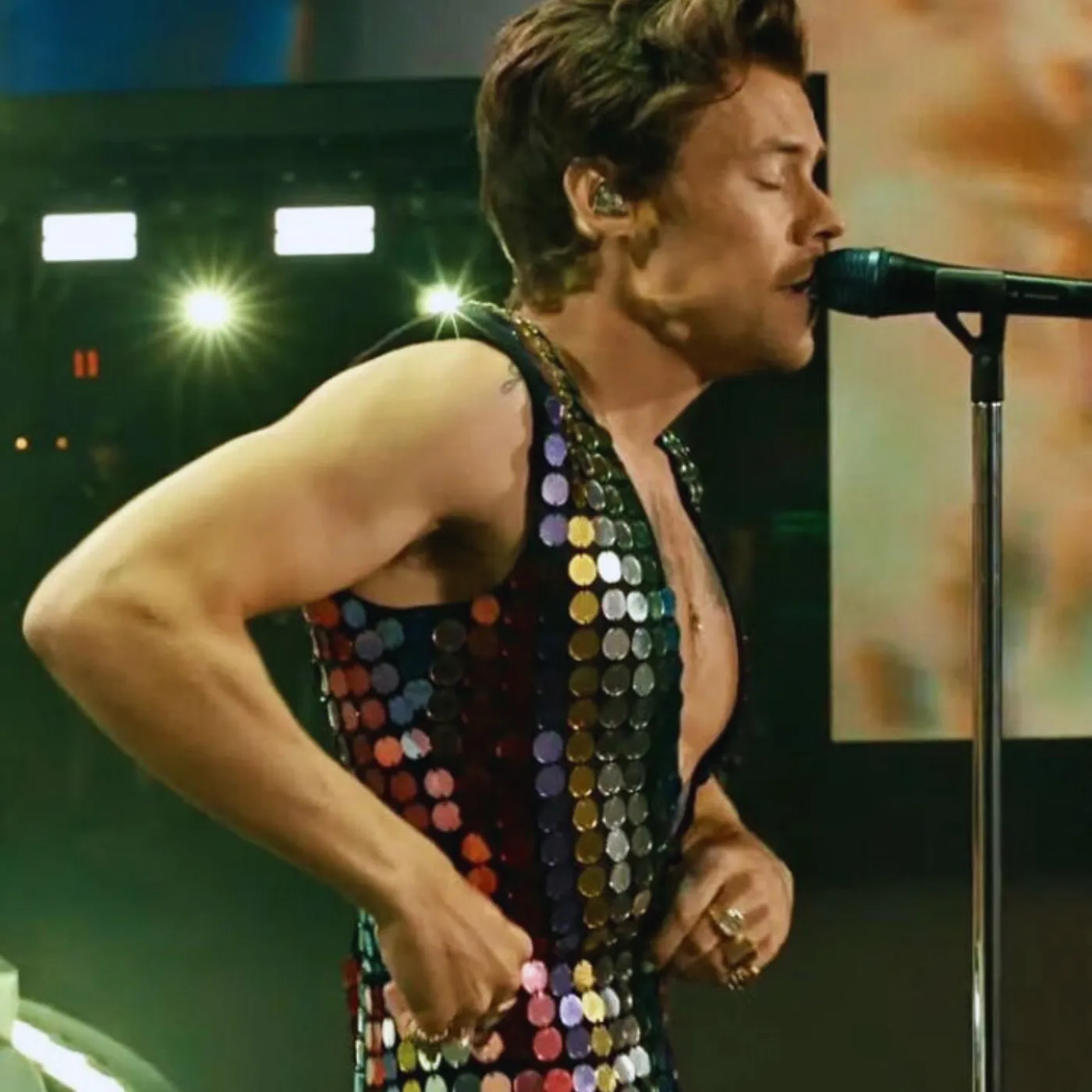 Cover Image for Pop World Meltdown: Harry Styles Sparks Career Crisis for This U.S. Star