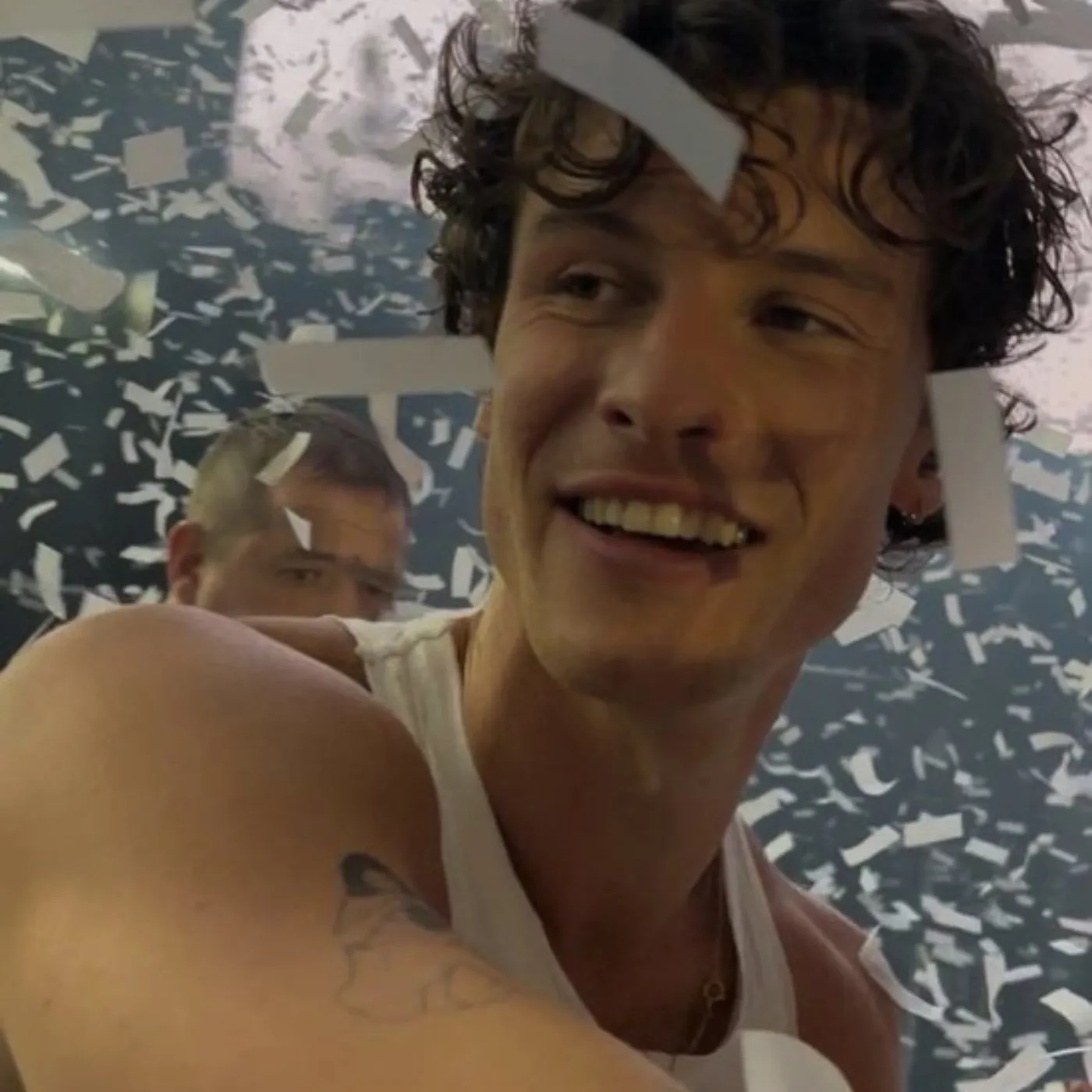 image_68a9eccc304b8 Zurich Crowd DROWNS Shawn Mendes in Gifts — His Reaction Says It All