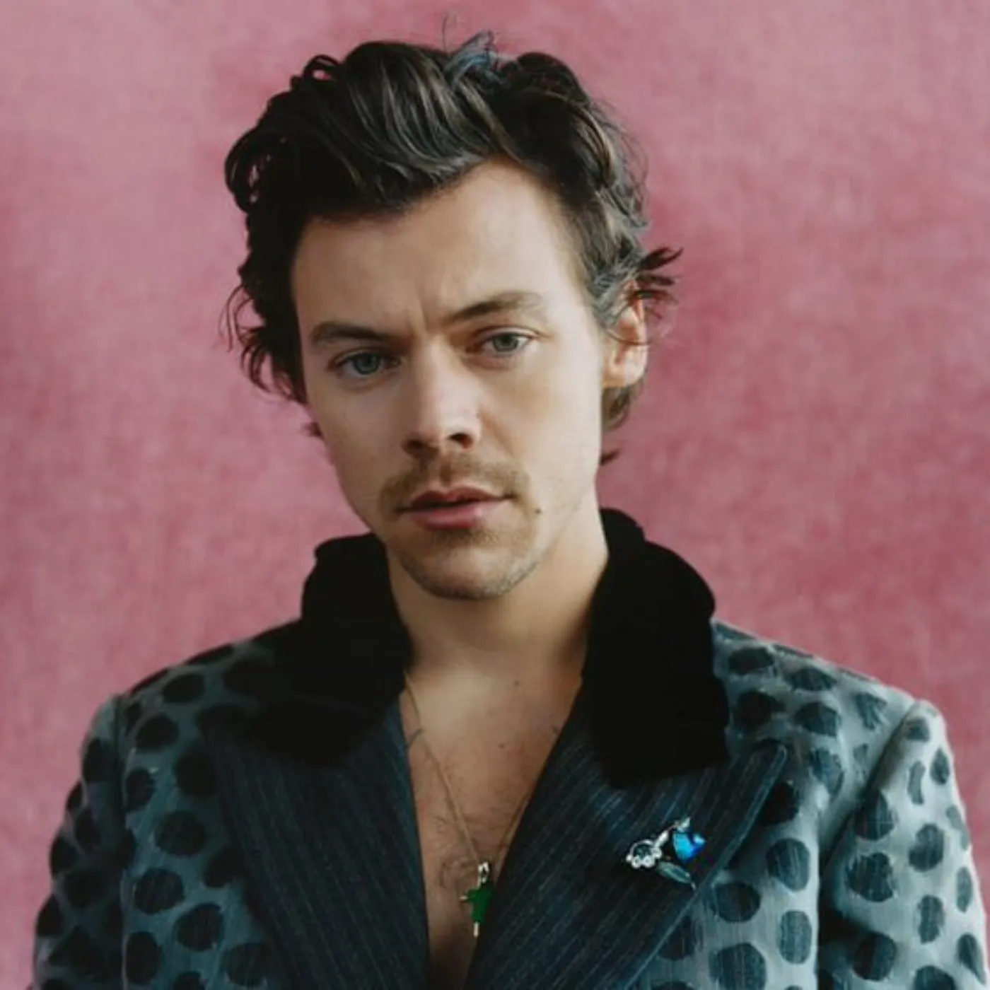 image_68aaf41238e3f Paparazzi Snaps Of Harry Styles In Italy Are Dividing The Internet—And It’s All About His Shorts