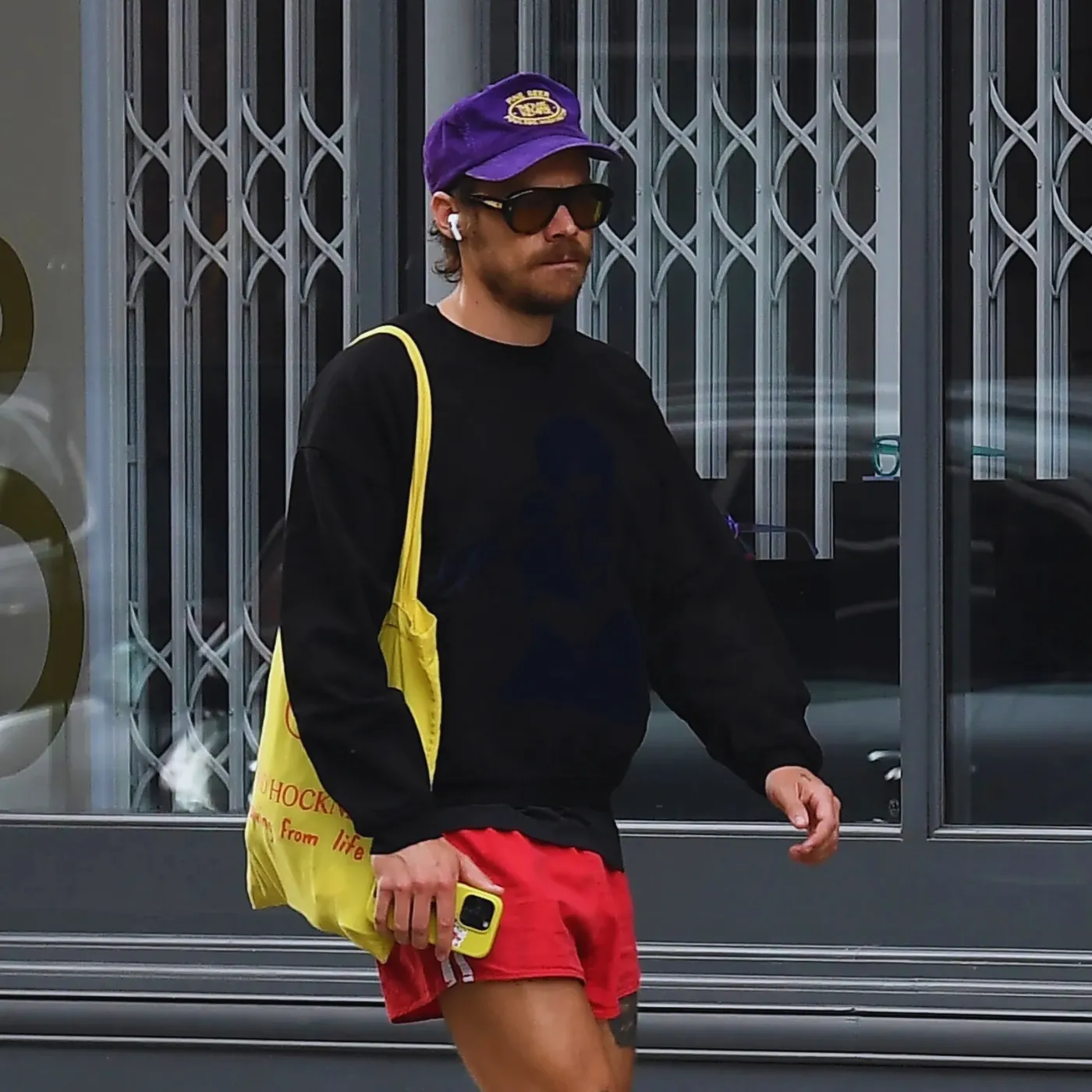 Paparazzi Snaps Of Harry Styles In Italy Are Dividing The Internet—And It’s All About His Shorts