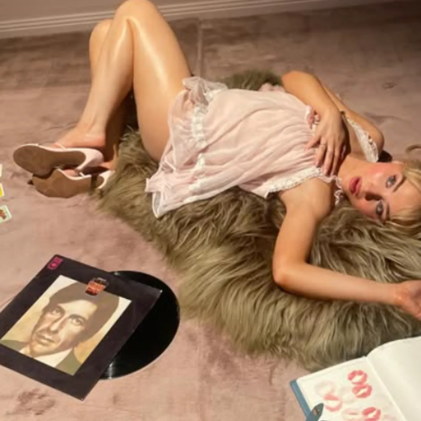 image_68aaff24c8438 You Won’t Believe What Sabrina Carpenter Said About Being ‘So F—ing Horny’ on Anniversary Day