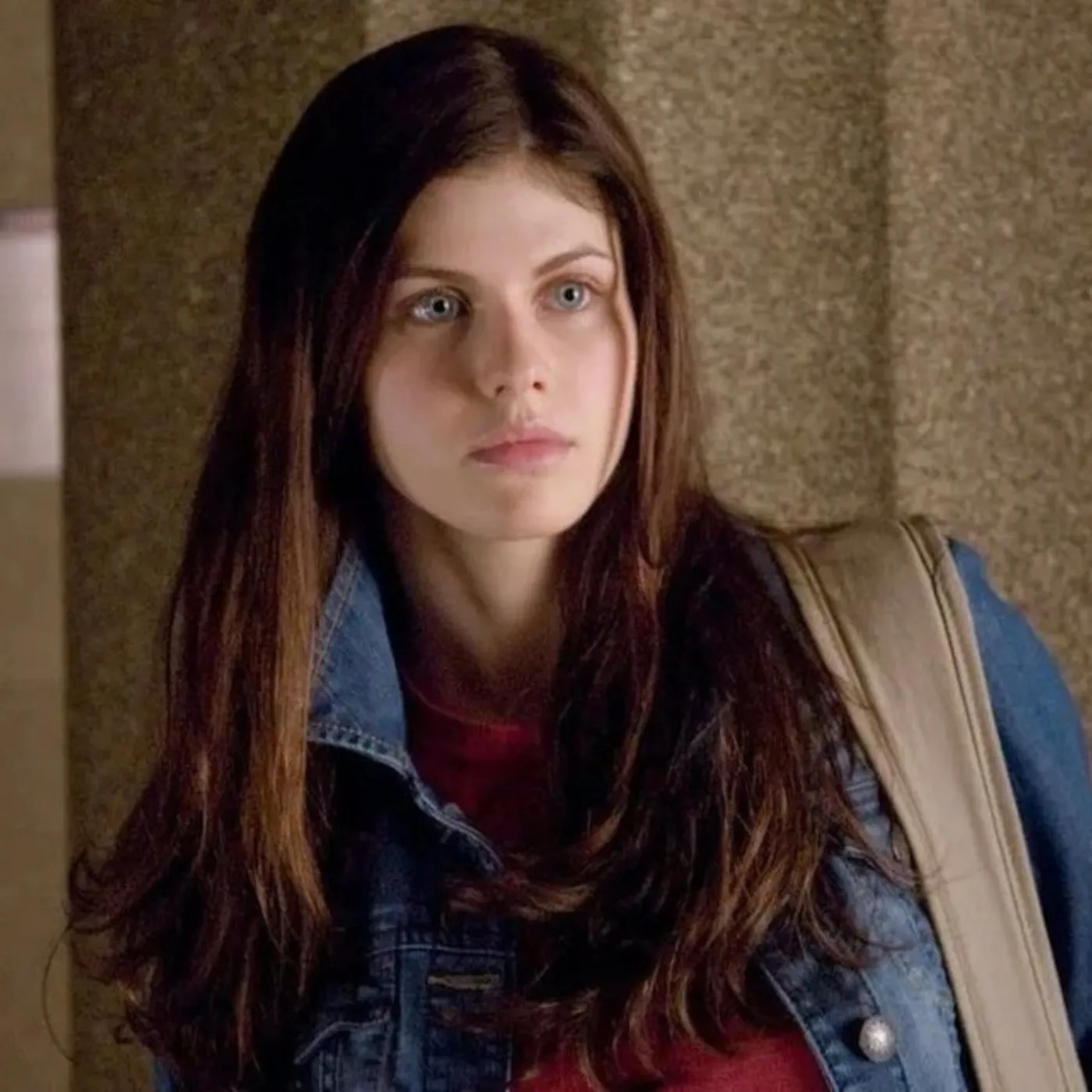 image_68ab055b109d7 Wait… Alexandra Daddario Is 39? Her Youth Secret Just Broke the Internet