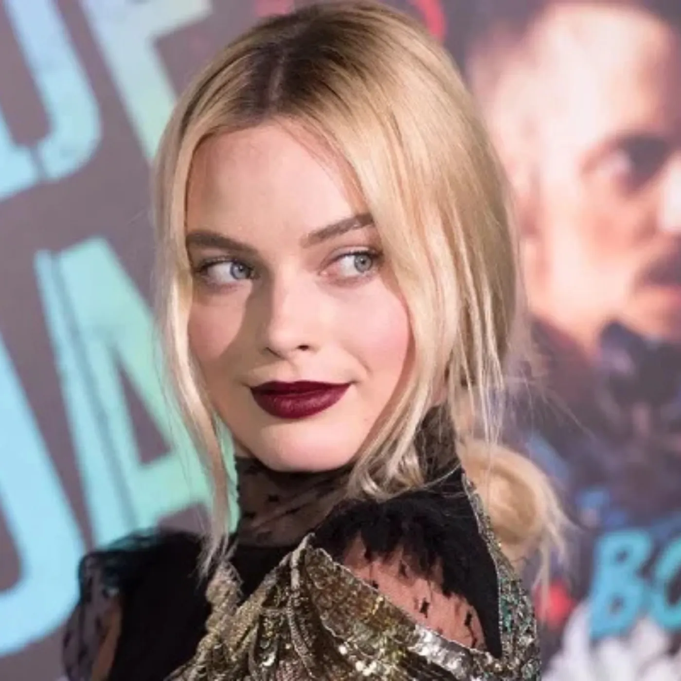 image_68ab39e353a67 Margot Robbie Turns Football Analyst, And Her Sarr Review Just Broke the Internet