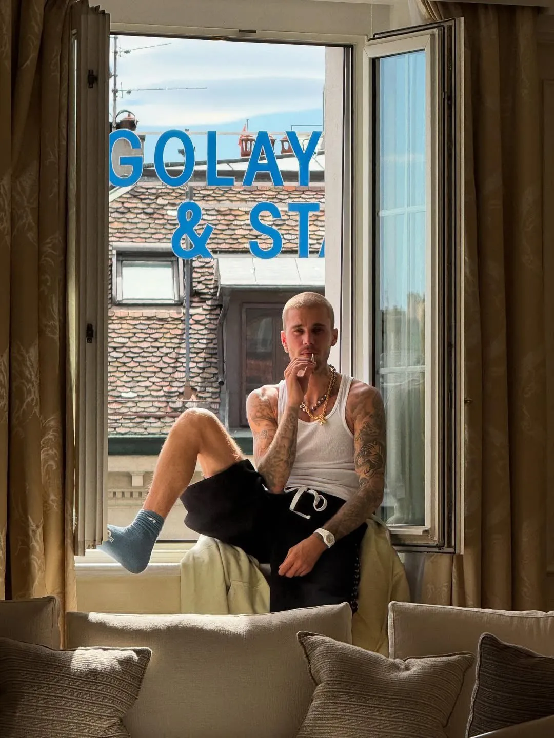 Luxury or Rip-Off? Justin Bieber’s New Sandals Spark Debate Over Price Tag