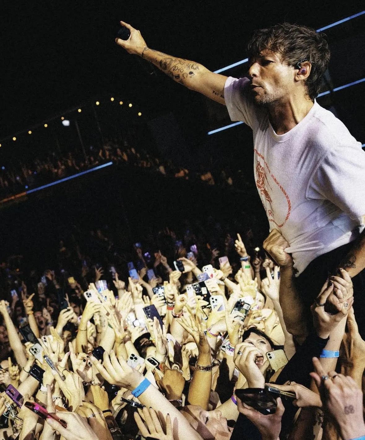 Why Is Louis Tomlinson Still Overlooked Despite Giving Fans Everything?