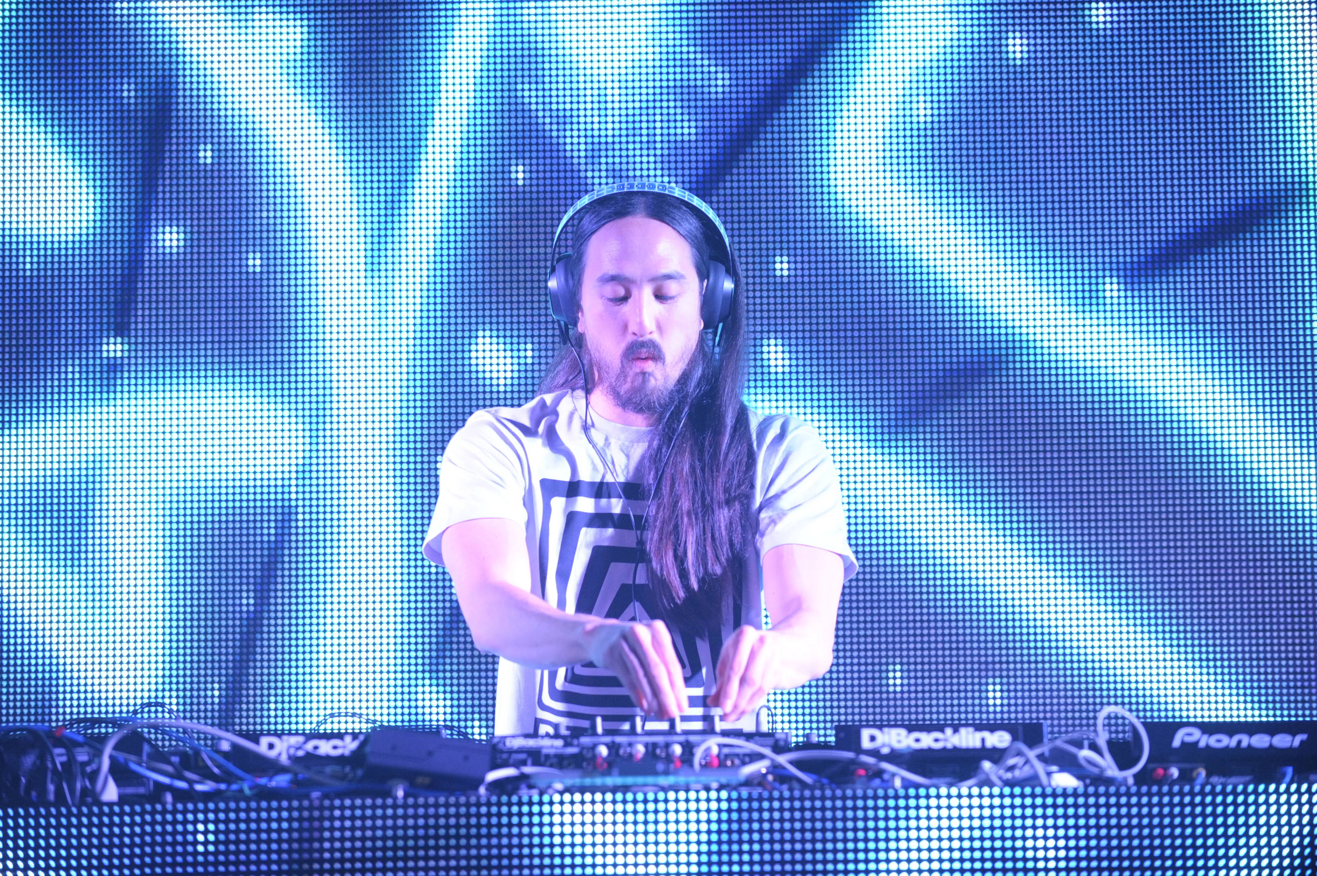 image_68abec570f6f2 Can't Miss: DJ Steve Aoki 'Causes a Storm' at Gator Growl Homecoming 2025