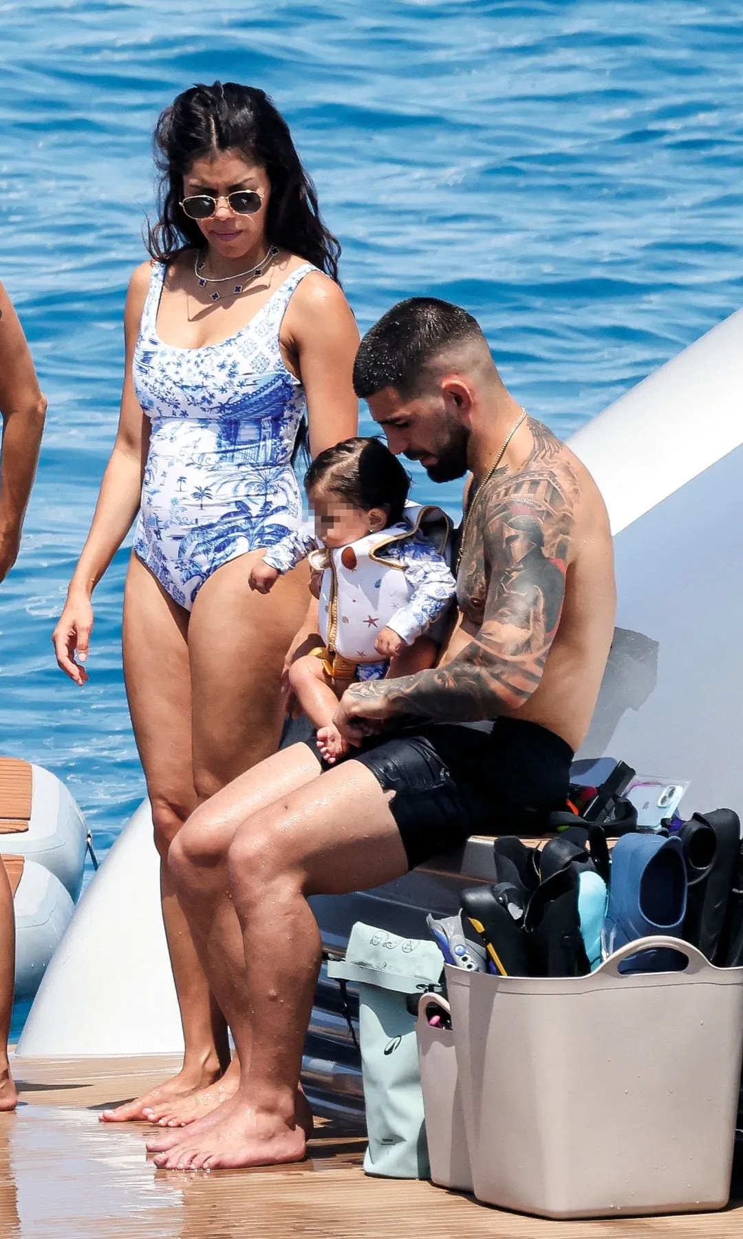 image_68abfc30c085e From Cage to Coast: Ilia Topuria Melts Hearts with Daughter on Ibiza Getaway