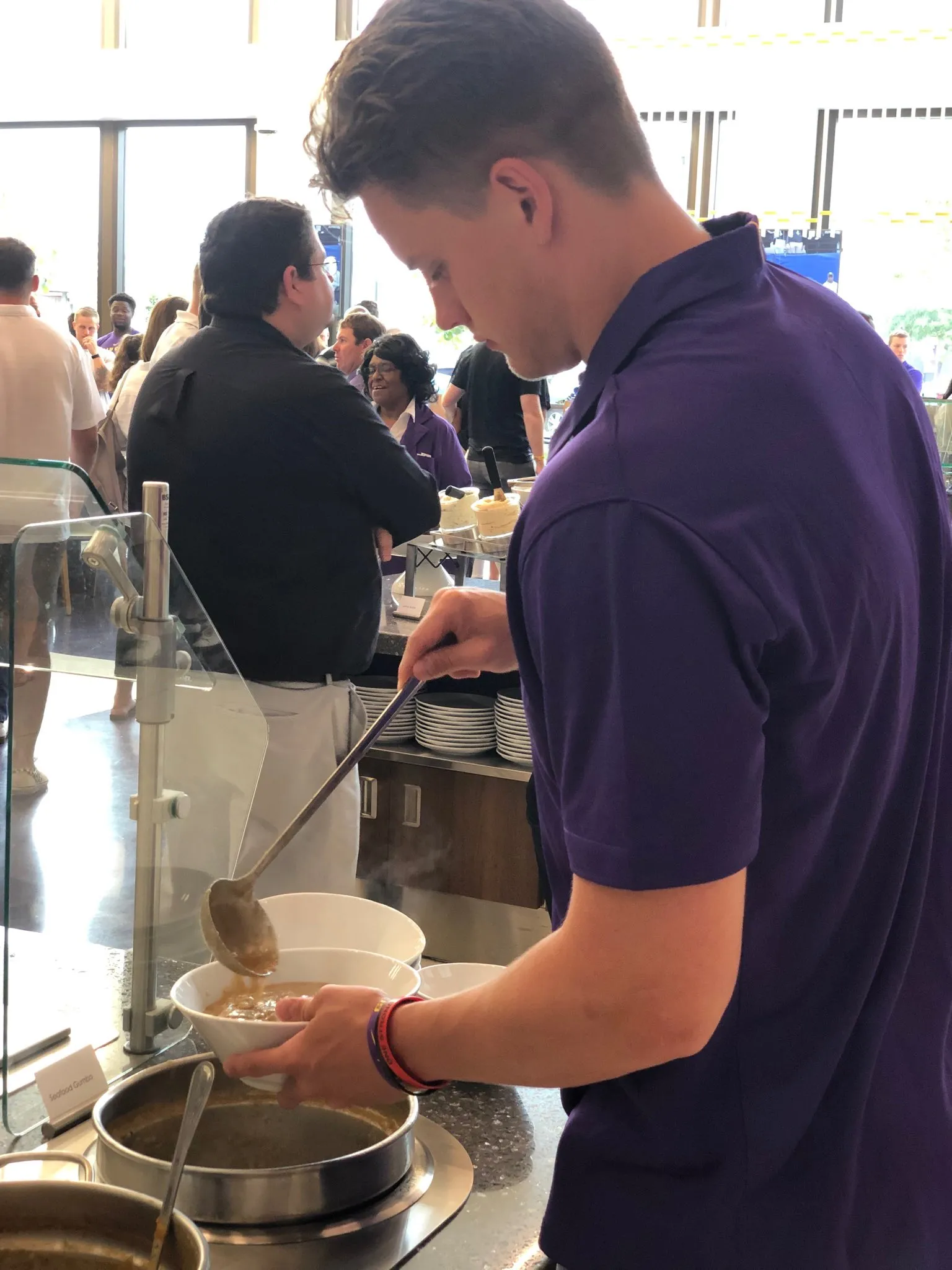 image_68abffad6214b Waitress Opens Joe Burrow’s Check — What She Read Left Her in Tears and Changed Her Life Forever