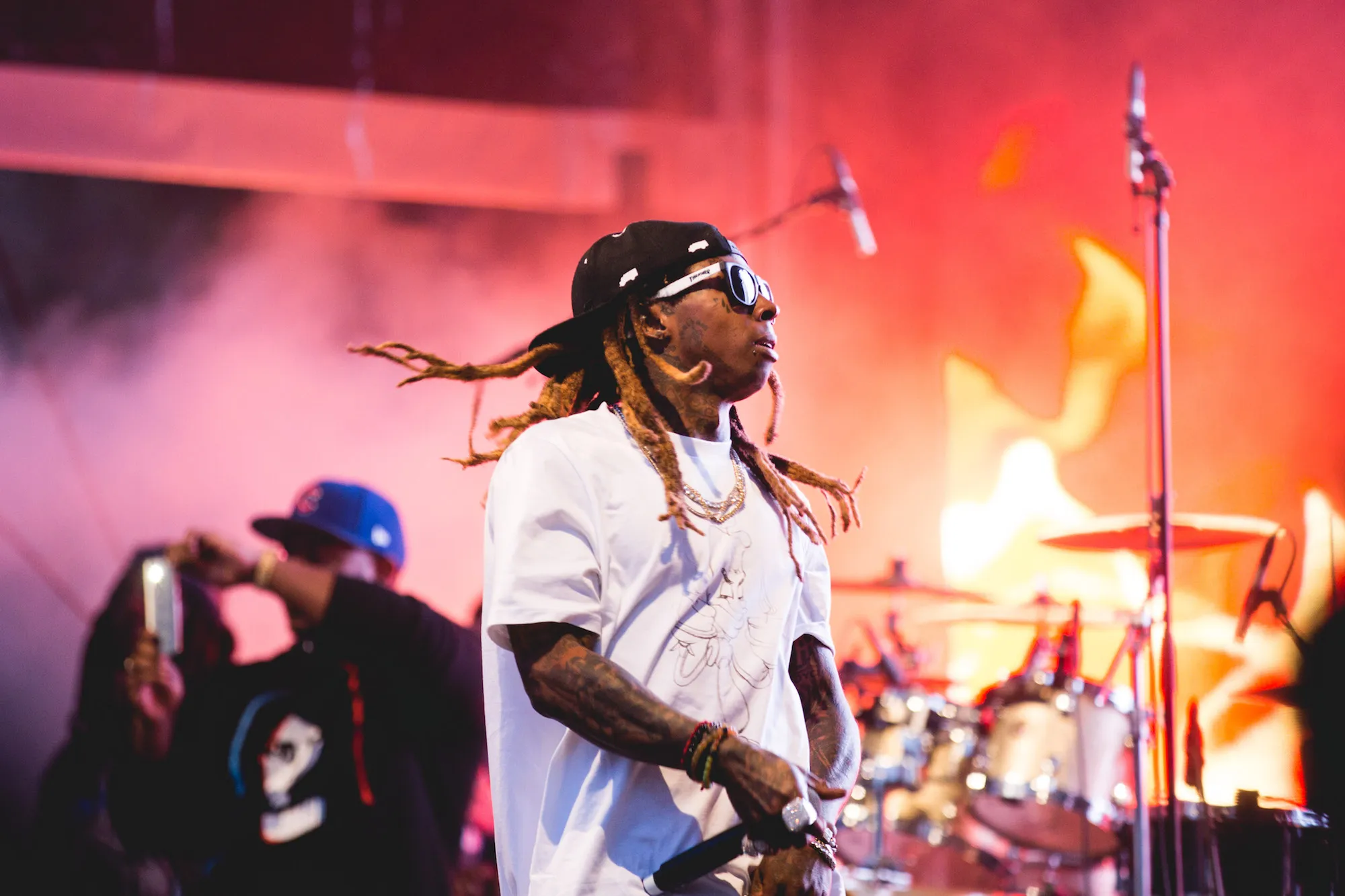 image_68ac12f629380 How Many Best-Selling Albums Has Lil Wayne Sold?