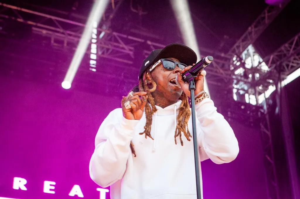 image_68ac12f6ae417 How Many Best-Selling Albums Has Lil Wayne Sold?