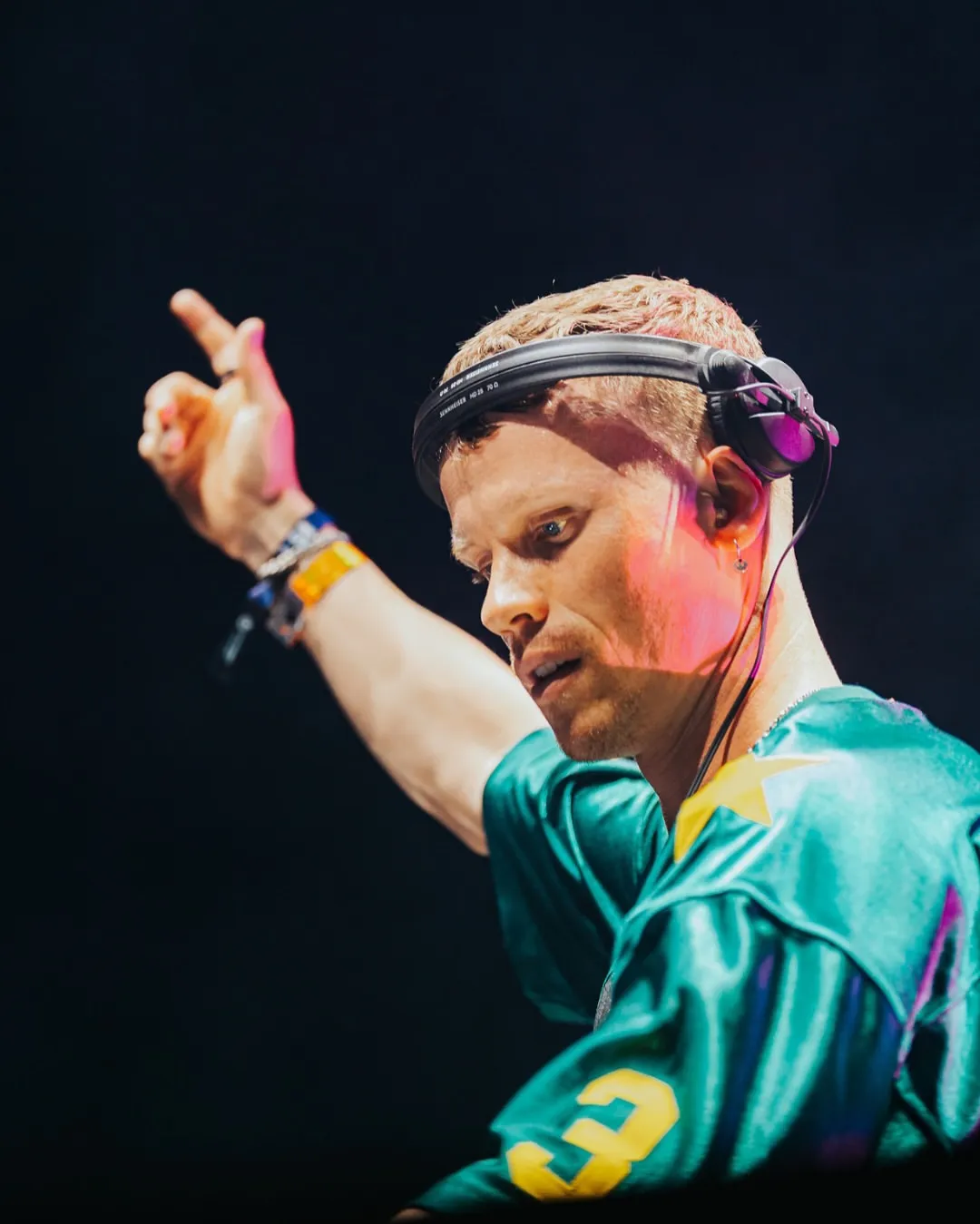 image_68ac1798467e9 What is it about Armin's music combined with MADDIX that makes every EDM fan hunt all over social networks!