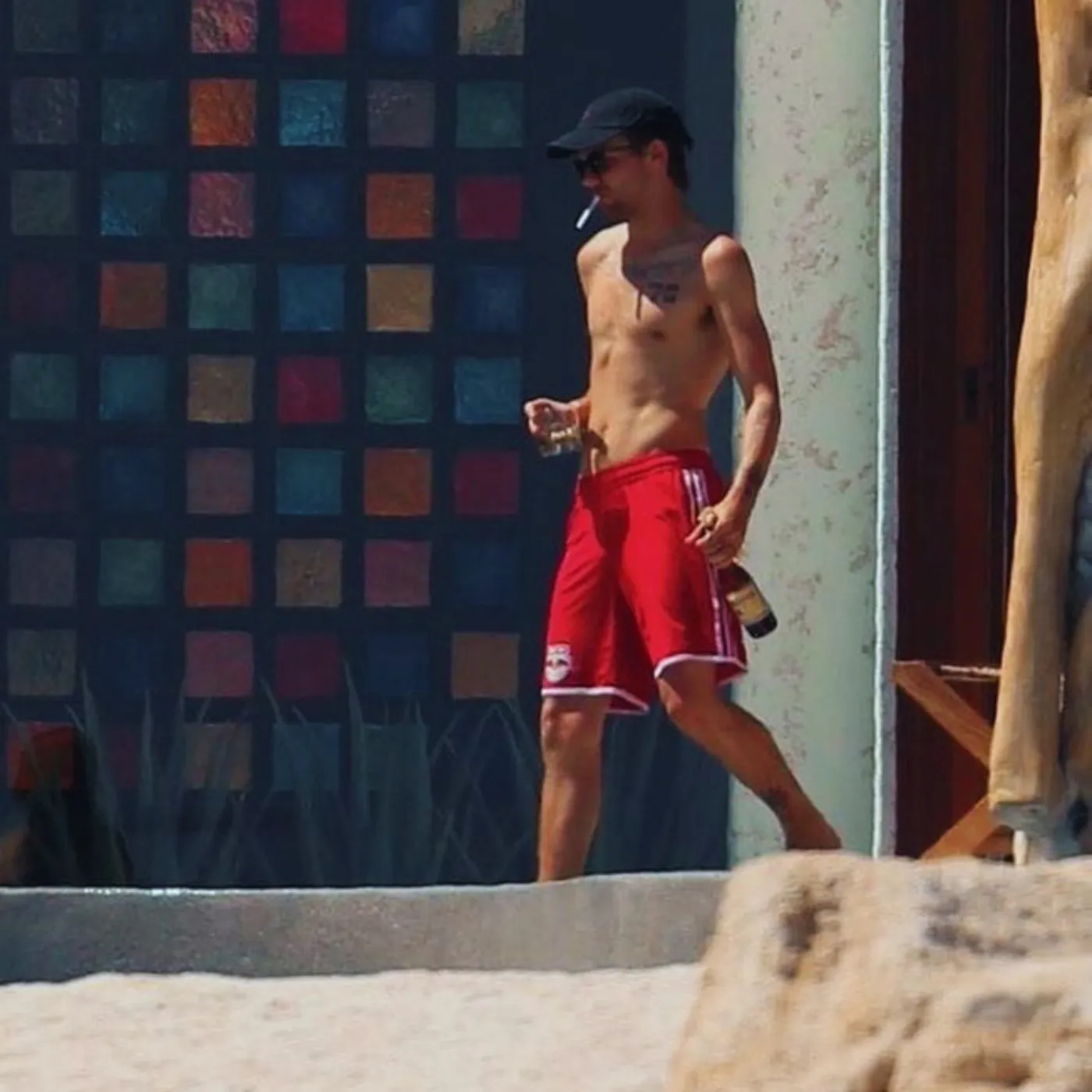 image_68ac914cbd4fb Louis Tomlinson Goes Shirtless at the Beach—But THIS Shocking Detail Stole the Spotlight