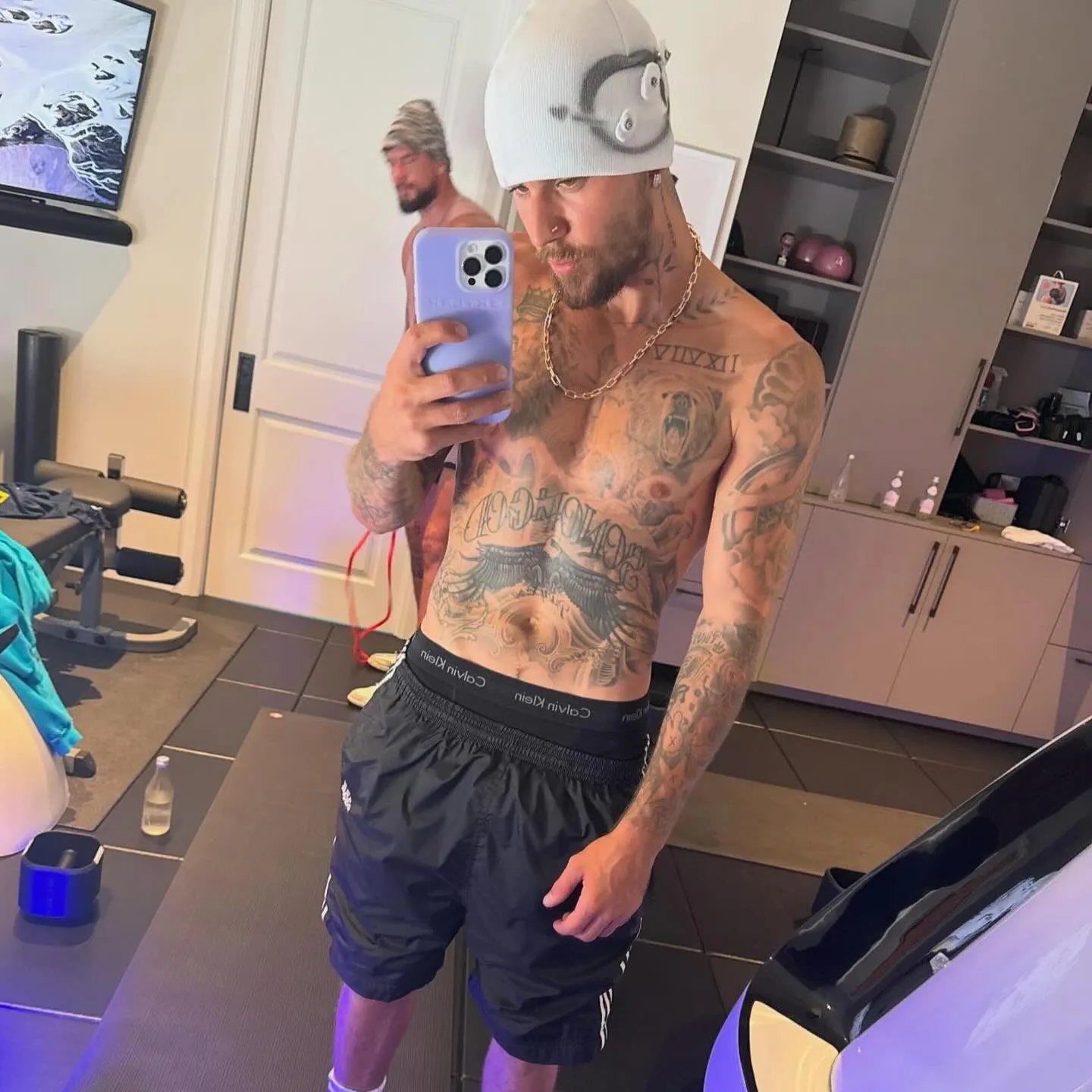 image_68ad19107e13b Justin Bieber Shares Photos Hanging Out With Friends in His Million-Dollar Mansion