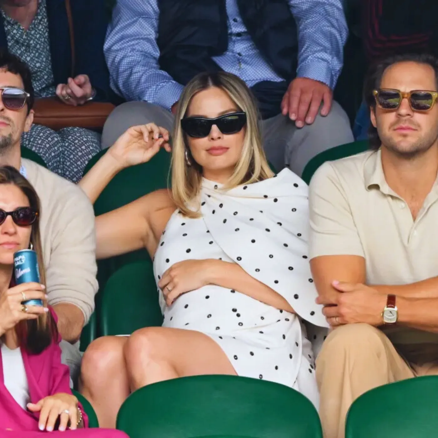 image_68ad34e7a9341 10-Month-Old Steals the Show: Margot Robbie’s Interview Breaks the Internet