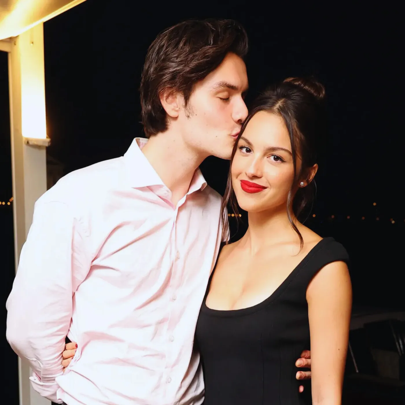 image_68ad395a85228 Olivia Rodrigo & Louis Partridge: Secret Engagement? Fans Are Losing It!