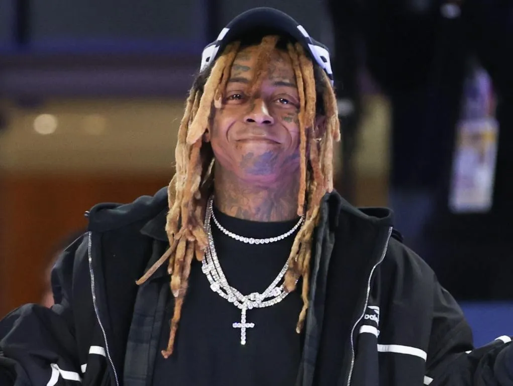 image_68ad53599dfb7 After 17 Years of Waiting, Disabled Fan Breaks Down as Lil Wayne Surprises Him with Cross and Chain