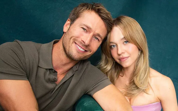 image_68ad7422dd662 Sydney Sweeney Overcomes Her Breakup Step by Step to Shine in “The Housemaid”