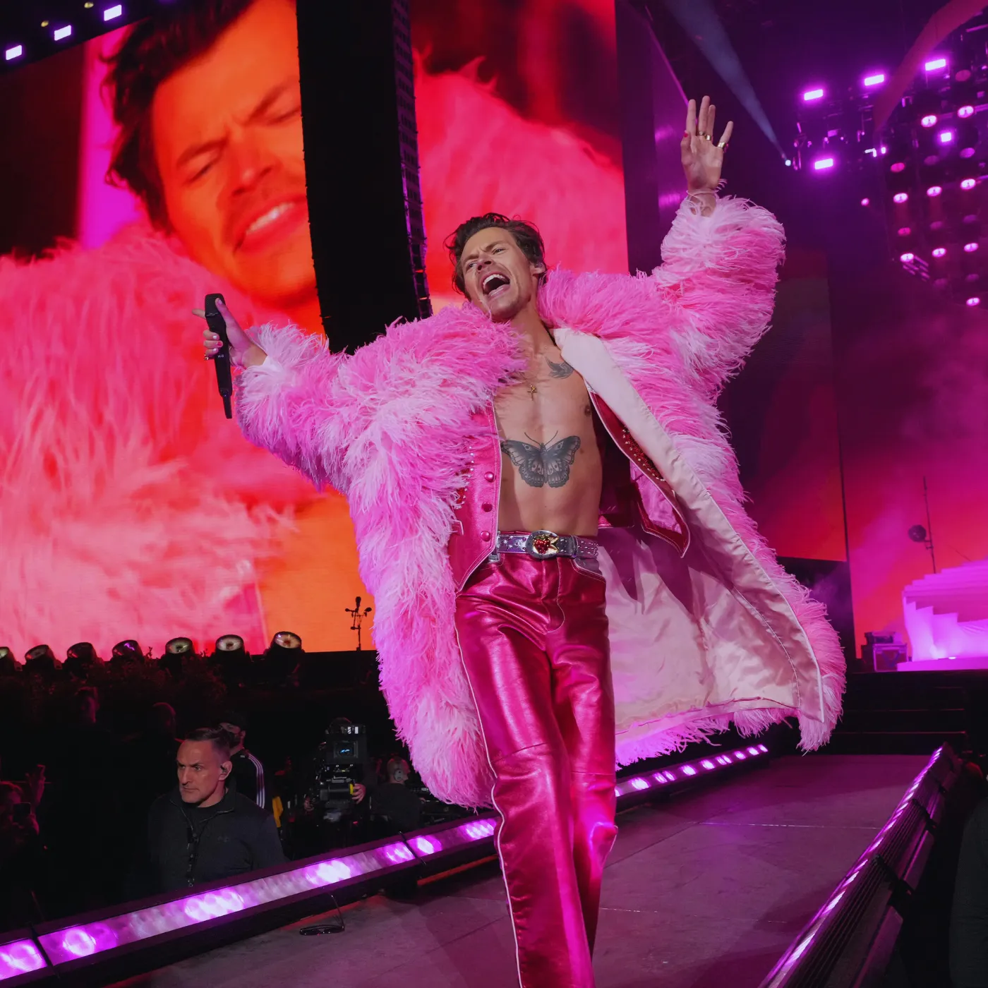 image_68ada9402be56 Harry Styles & Zoë Kravitz Secretly Lock Lips In London—Teen Romance Vibes Ignite Chaos!