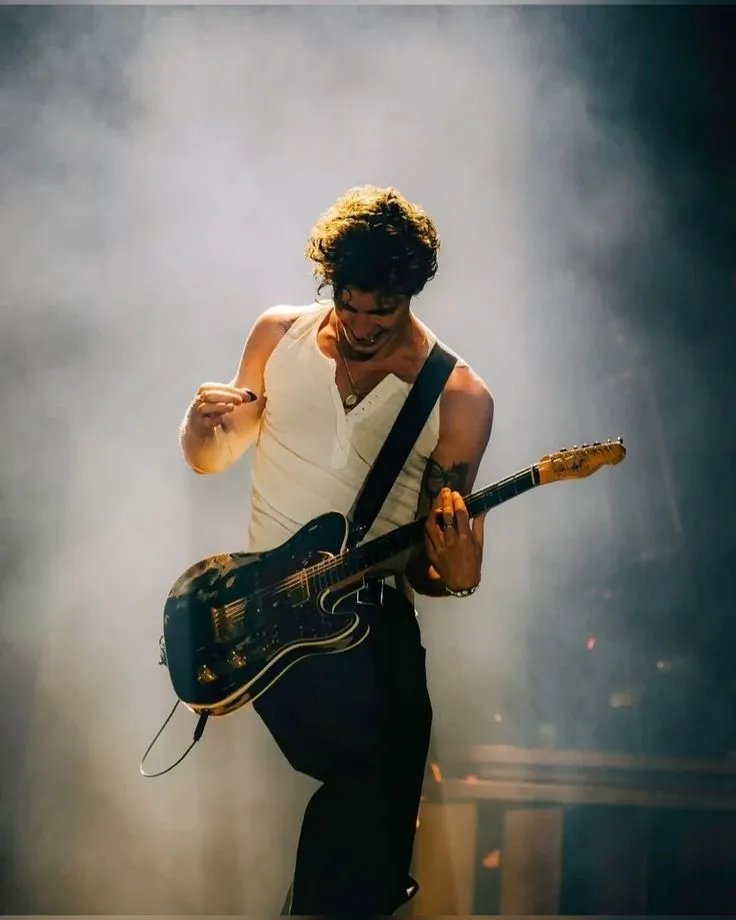 image_68adba9c3988c Shawn Mendes Returns with ‘On The Road Again’ After 10 Years – But Each Show in Europe Holds a Mystery That Leaves Fans Breathless!