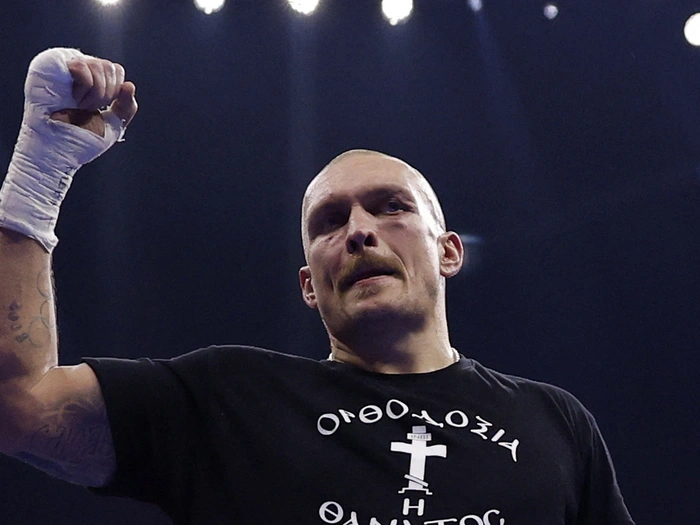 Usyk’s Perfect Record Amazes the Boxing World — But a Knockout Puncher Could Be His Deadly Weakness!