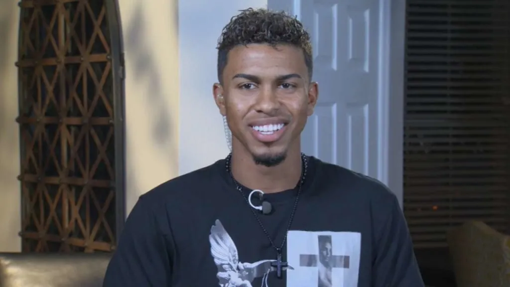 From a Hill with His Dad to MLB Stardom — Francisco Lindor Reveals the Childhood Secret Behind His Legendary Glove