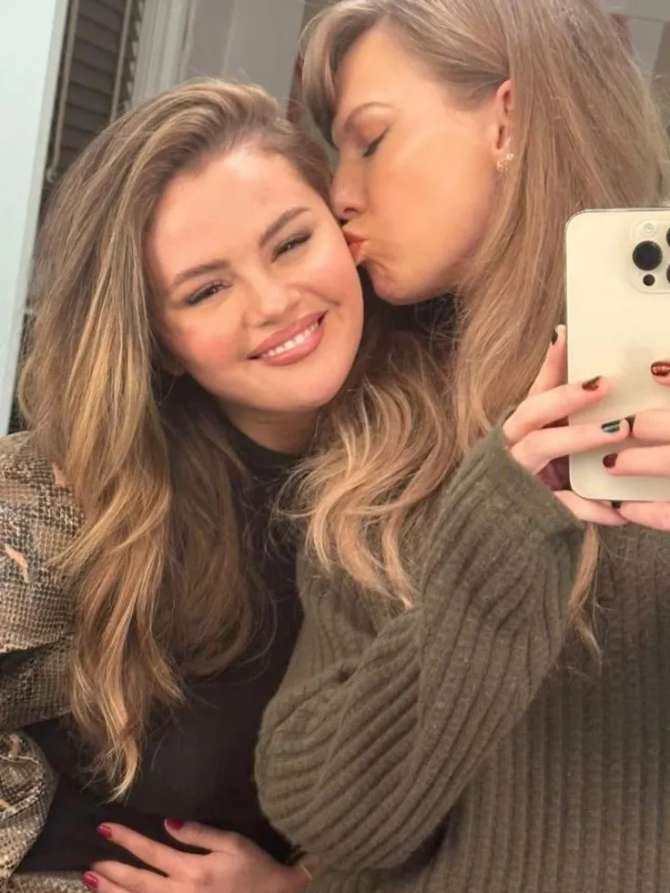 image_68ae8b60ebb8e Diamond Duo: Whose Engagement Ring Shines Brighter, Taylor Swift or Selena Gomez?