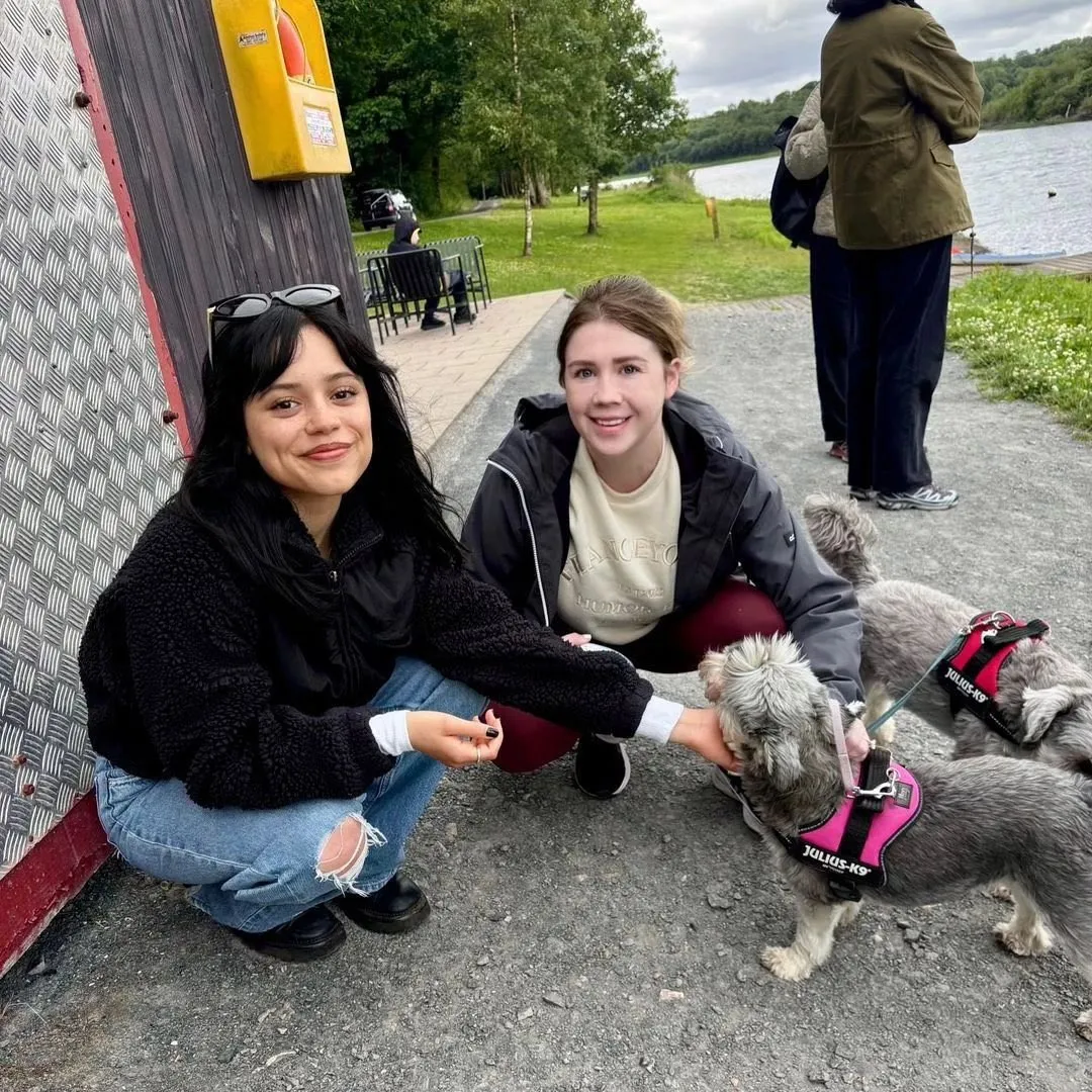 image_68ae9a55b8820 Jenna Ortega pays tribute to Ireland: “Romania has beautiful Gothic architecture, but so does Ireland"