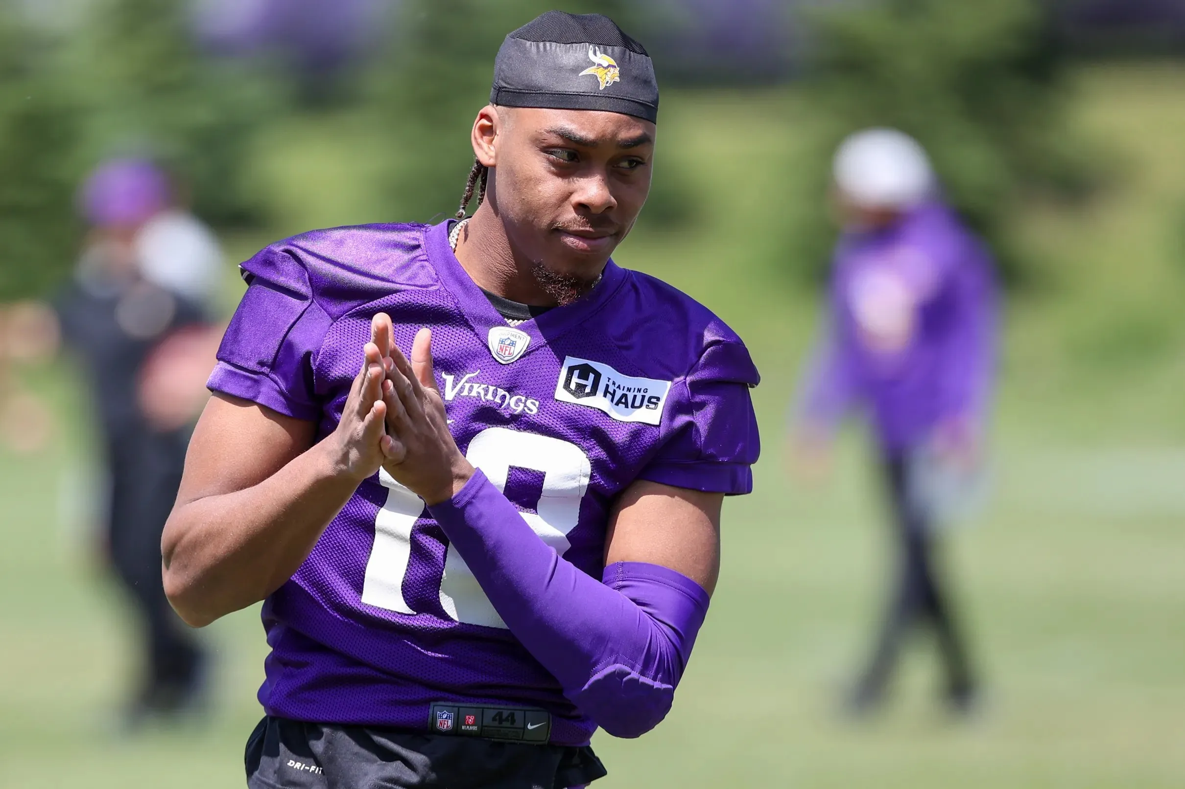 image_68aeaa032a52b Justin Jefferson Is About to Shatter Randy Moss’s Record — Just 944 Yards Stand Between Him and NFL History