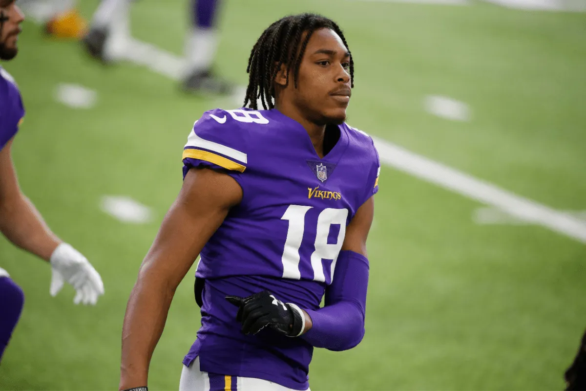 Justin Jefferson Is About to Shatter Randy Moss’s Record — Just 944 Yards Stand Between Him and NFL History