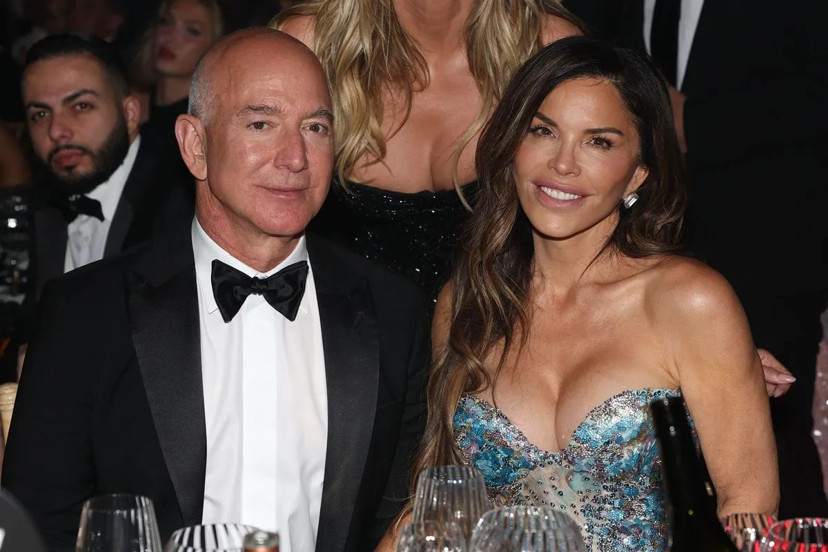 Billionaire Jeff Bezos Shocks With Lavish Wedding Gift: Buys Vogue for Lauren Sánchez, Anna Wintour Out?