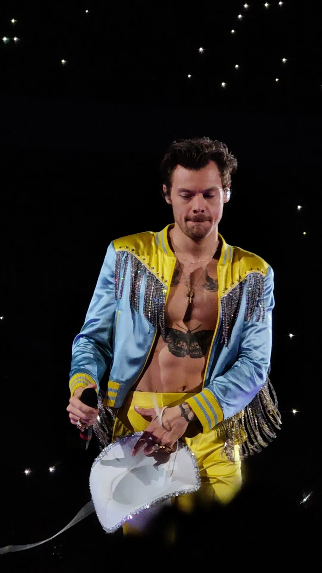 image_68afc1790bcfd Harry Styles Secretly Gave Away $6 Million — Fans Shocked to Learn Where It Went and Why He Hid It Until Now