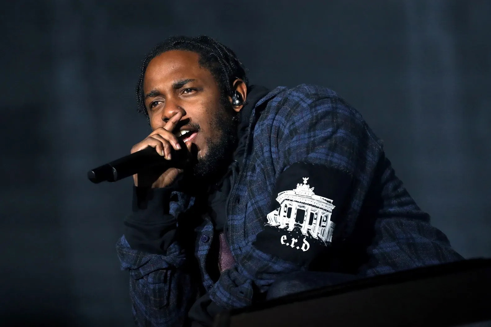 image_68afc8f90b287 Kendrick Lamar Donates $50,000 to His Old School — But a Hidden Truth About His Teenage Years Will Make You See Everything Differently!