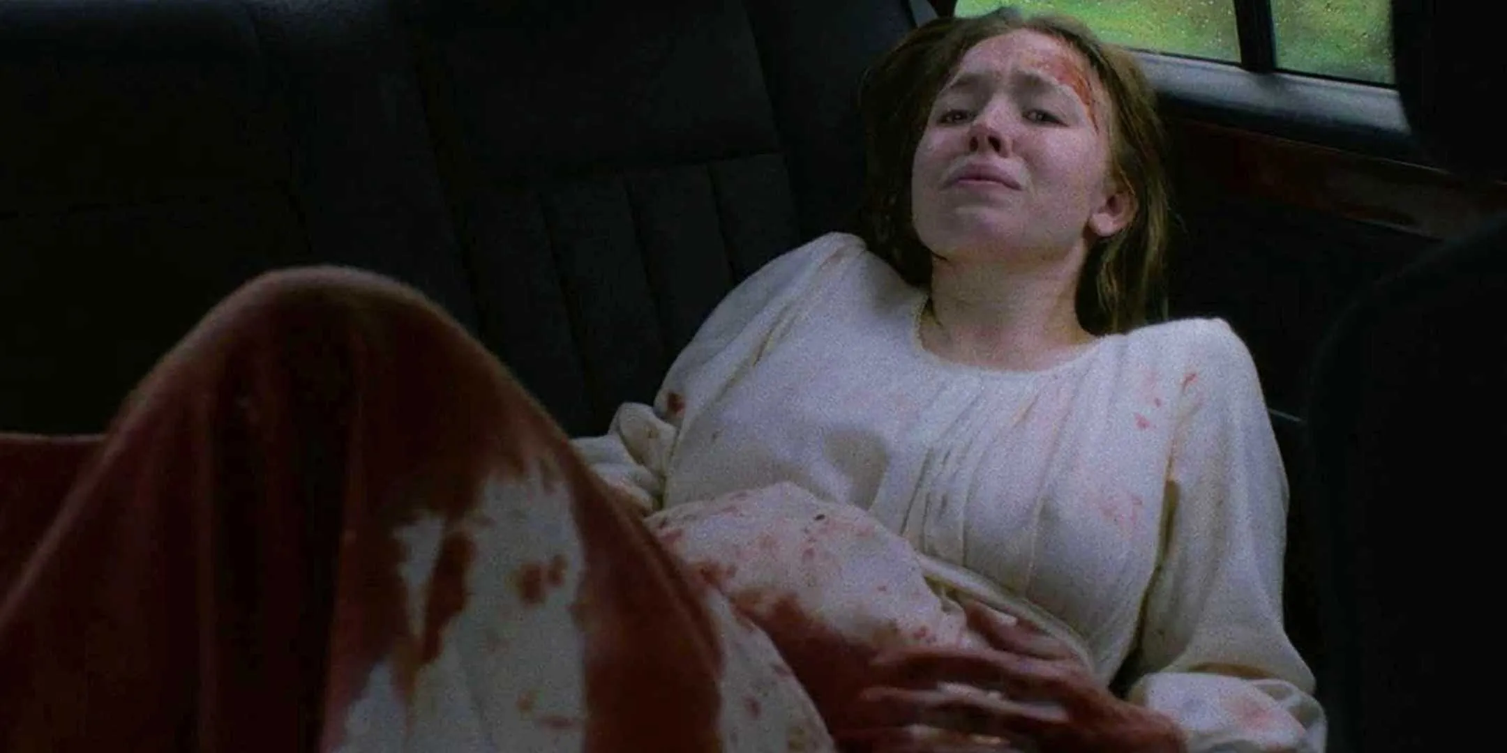 image_68afc953c0b31 Sydney Sweeney Gave Birth Surrounded by Wild Dogs? Ron Howard Reveals the Shocking Truth Behind Eden’s Most Intense Scene