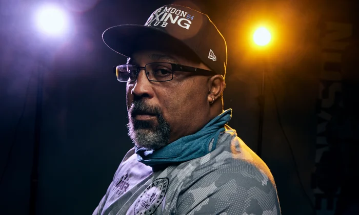 Ex-Champ McGirt Tips Joshua to Beat Usyk in a Trilogy Clash