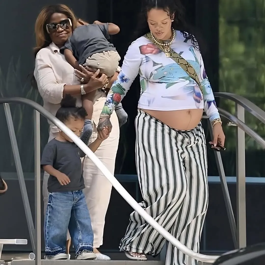 image_68afdbd80eb26 Pregnant Rihanna Expecting Twins Stuns in Rare Beverly Hills Outing with Her Mom and Kids RZA & Riot