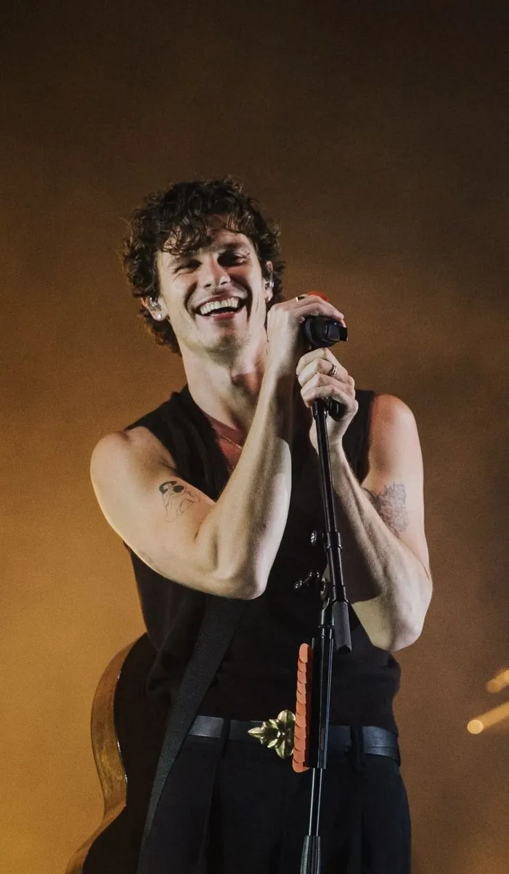 image_68afdf0e01d2f Madrid Explodes as Shawn Mendes Waves the Spanish Flag – Fans Go Wild During ‘On The Road Again’ Nobody Expected This to Happen!