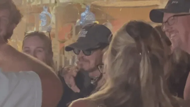 image_68afed33d294b “Is That Really Him?” – Johnny Depp Appears With Unrecognizable Face