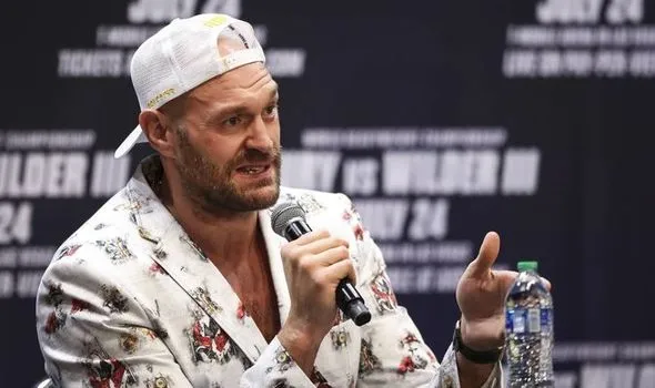 image_68afffe1ee3e4 From a Loyal Red Devils Fan to a Horse Racing Enthusiast: Tyson Fury Dumps Manchester United Over 'Disastrous Form' and Shocks Fans!