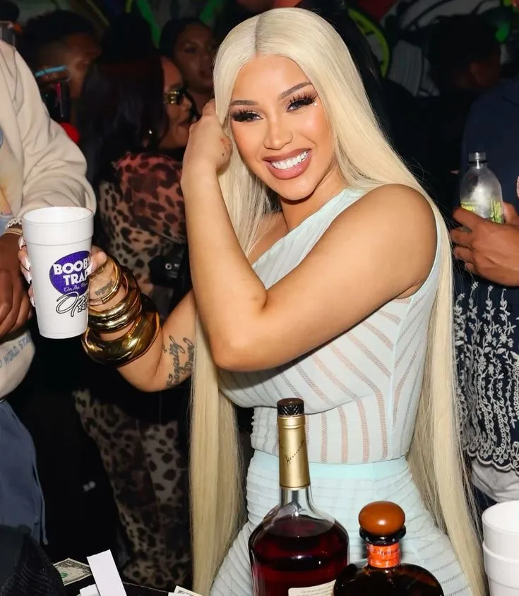 image_68b00250a4b5a Cardi B’s Face Said It All When Offset’s ‘Motorsport’ Verse Played at the Club — Fans Can’t Stop Talking